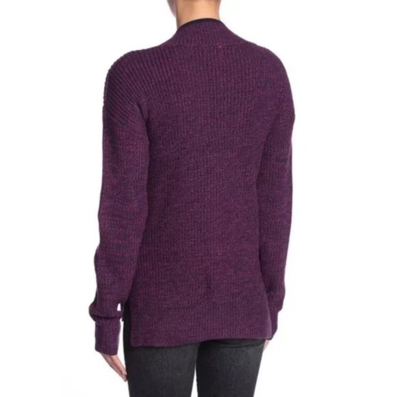 John + Jenn Stitched V Neck Sweater - Picture 2 of 7